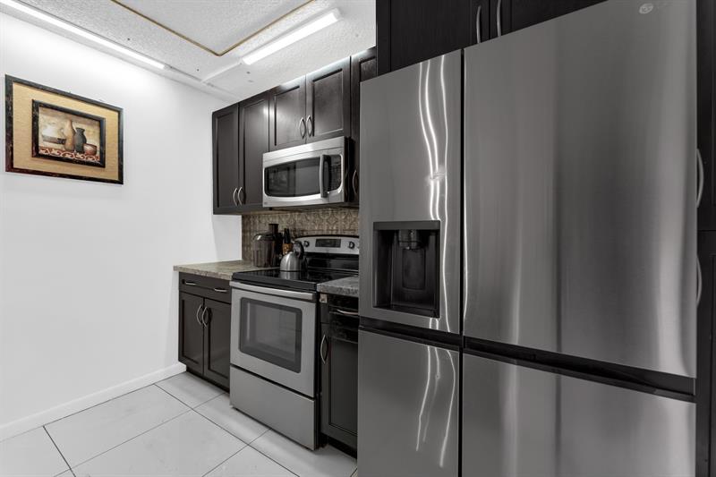 Image 33 of 35 For 8437 Coral Cir  8437