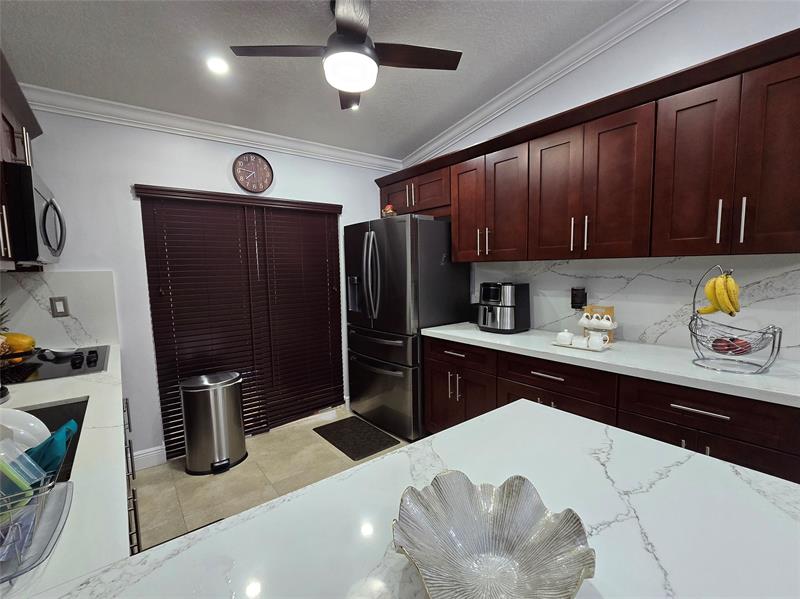 Image 11 of 45 For 7811 36th Ave  202