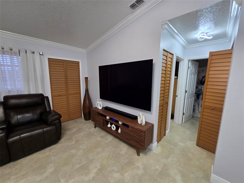 Image 22 of 45 For 7811 36th Ave  202