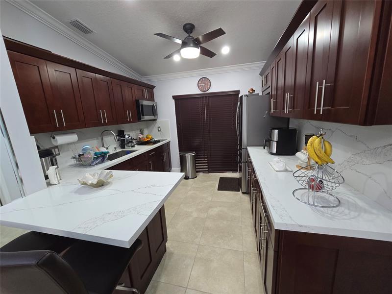 Image 6 of 45 For 7811 36th Ave  202