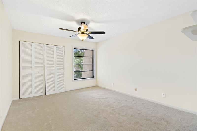 Image 21 of 25 For 3012 Willow Ln  263
