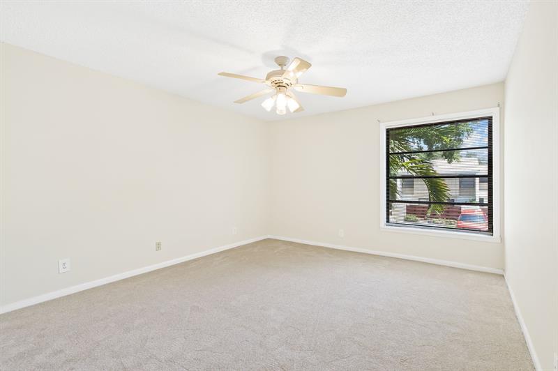 Image 22 of 25 For 3012 Willow Ln  263