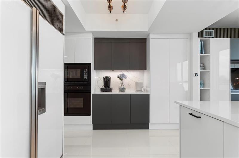 Image 10 of 28 For 3535 Ocean Dr  402