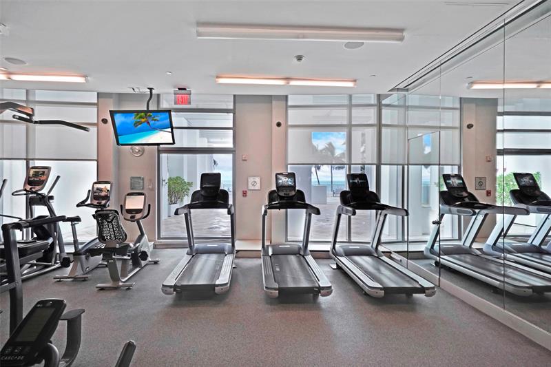 Image 12 of 28 For 3535 Ocean Dr  402