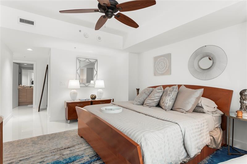 Image 24 of 28 For 3535 Ocean Dr  402