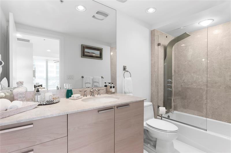 Image 25 of 28 For 3535 Ocean Dr  402