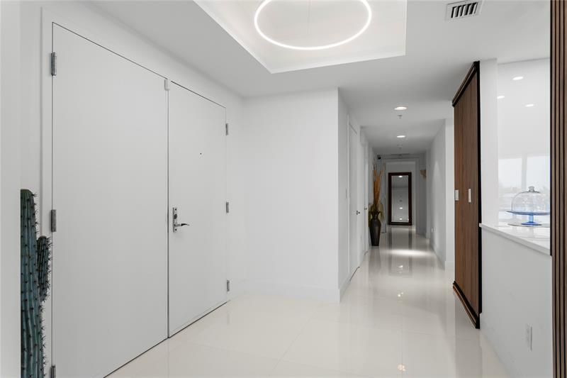 Image 9 of 28 For 3535 Ocean Dr  402