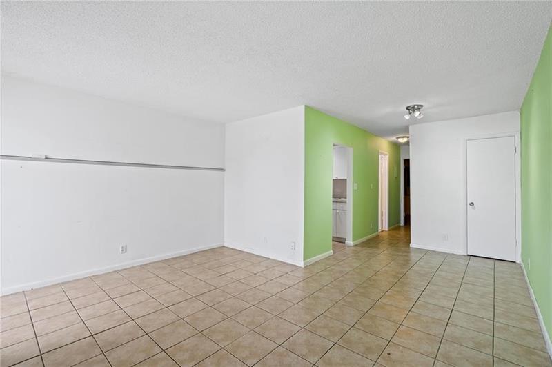 Image 3 of 12 For 1142 4th Ave  2