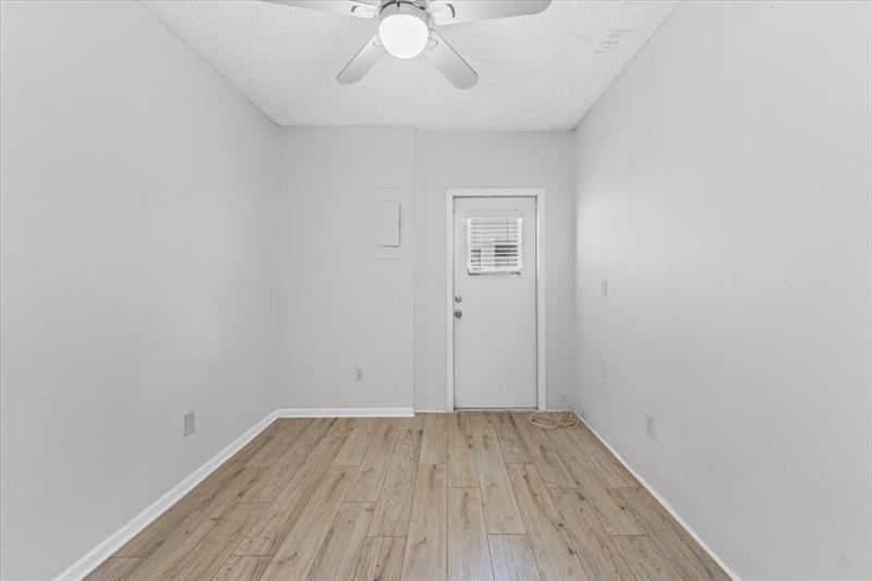 Image 31 of 57 For 5715 87th Avenue
