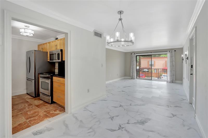 Image 6 of 19 For 7111 Miami Lakes Dr  N-6