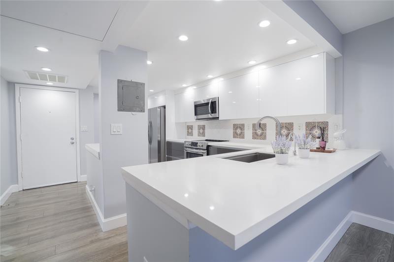 Details for 7 Royal Palm Way  304, Boca Raton, FL 33432
