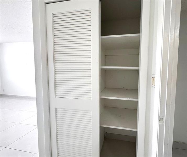 Image 18 of 34 For 1455 Treasure Dr  3b