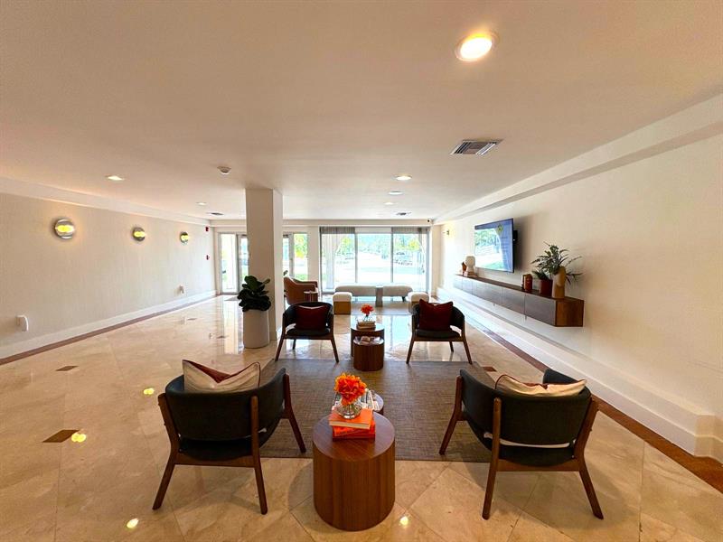 Image 6 of 34 For 1455 Treasure Dr  3b