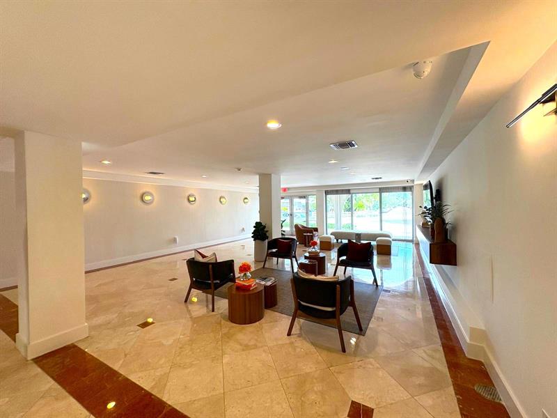 Image 7 of 34 For 1455 Treasure Dr  3b