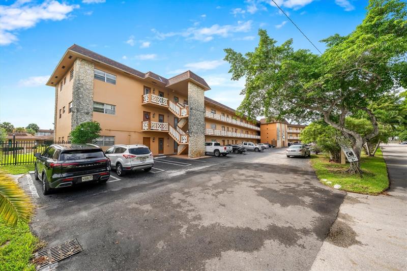 Details for 5031 Oakland Park Blvd  112, Lauderdale Lakes, FL 33313