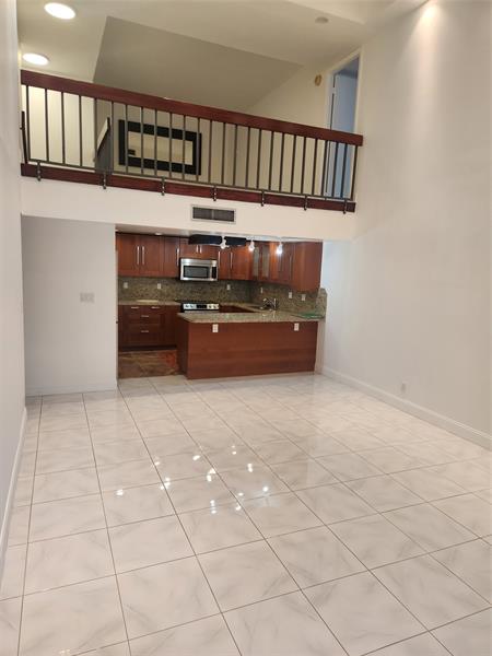 Image 4 of 22 For 20347 West Country Club Drive  Th 15