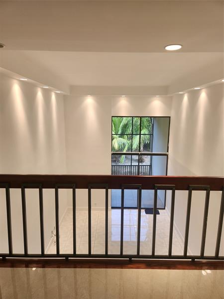 Image 9 of 22 For 20347 West Country Club Drive  Th 15