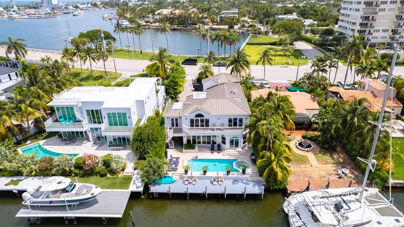 Image 2 of 36 For 2615 Las Olas Blvd