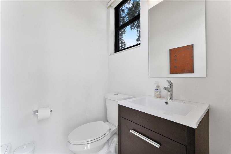 Image 28 of 49 For 1749 126th Dr
