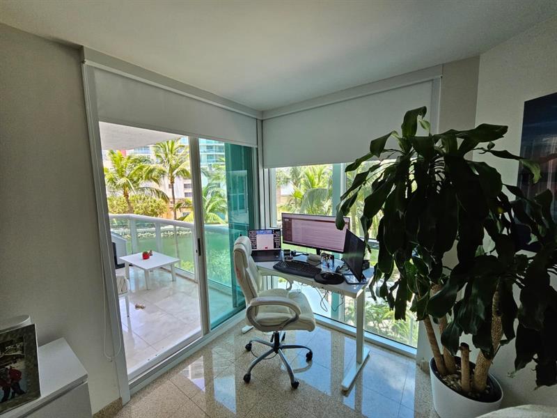 Image 16 of 46 For 16500 Collins Ave  356