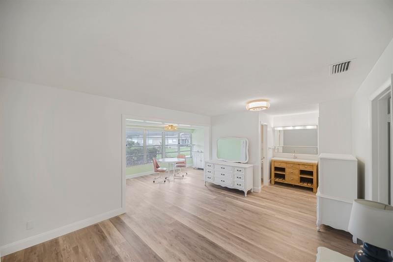 Image 6 of 12 For 255 High Point Ct  C