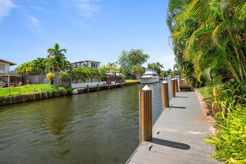 Image 27 of 36 For 2530 Okeechobee Ln