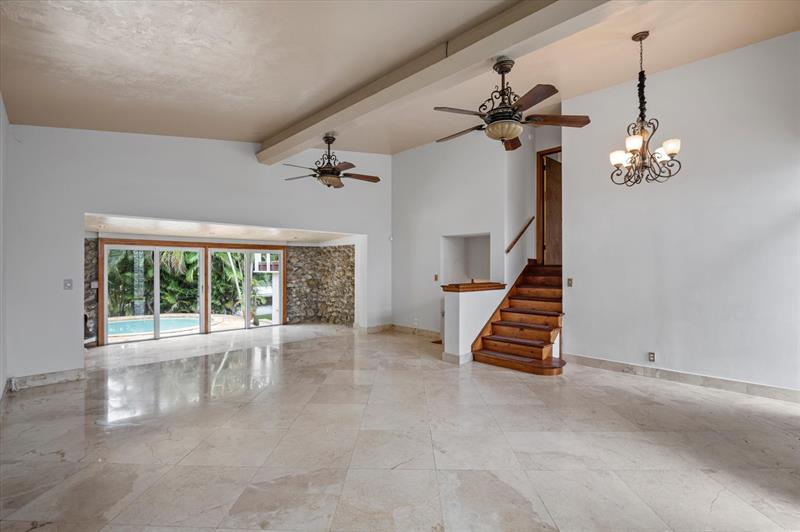 Image 5 of 36 For 2530 Okeechobee Ln