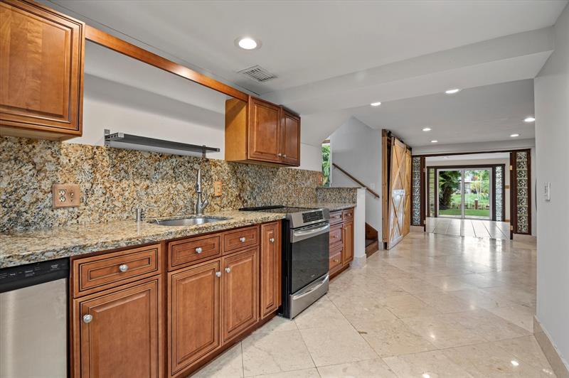 Image 9 of 36 For 2530 Okeechobee Ln
