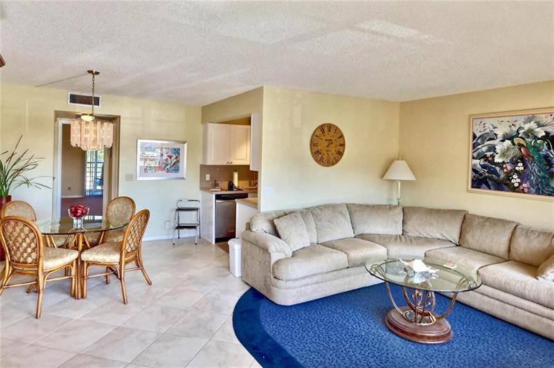 Image 3 of 14 For 2045 Rexford C  2045
