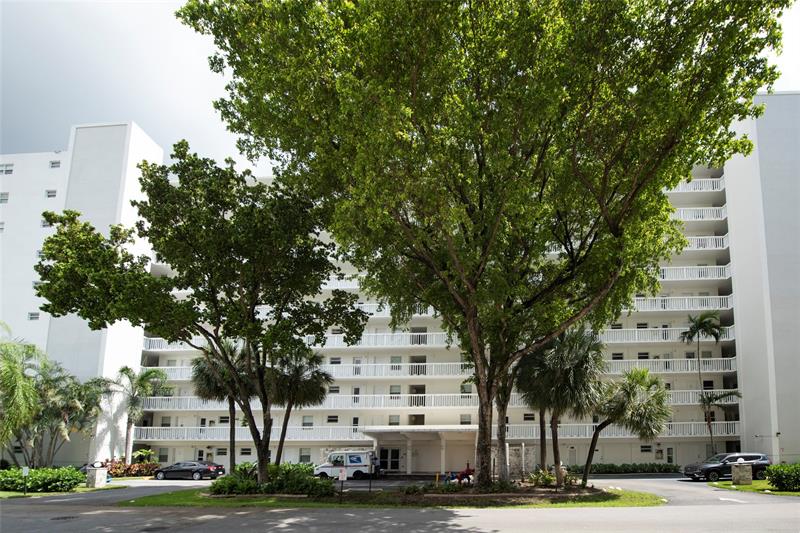 Details for 2555 11th St  302, Fort Lauderdale, FL 33304