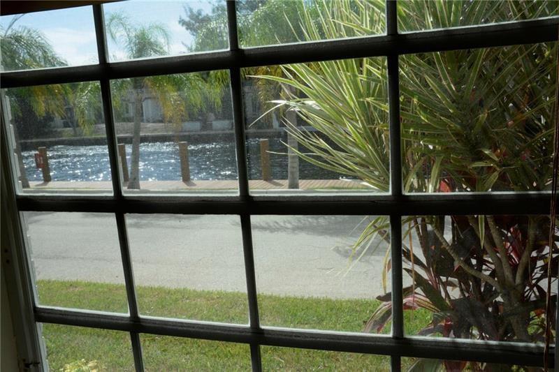 Image 16 of 35 For 6499 Bay Club Dr  2