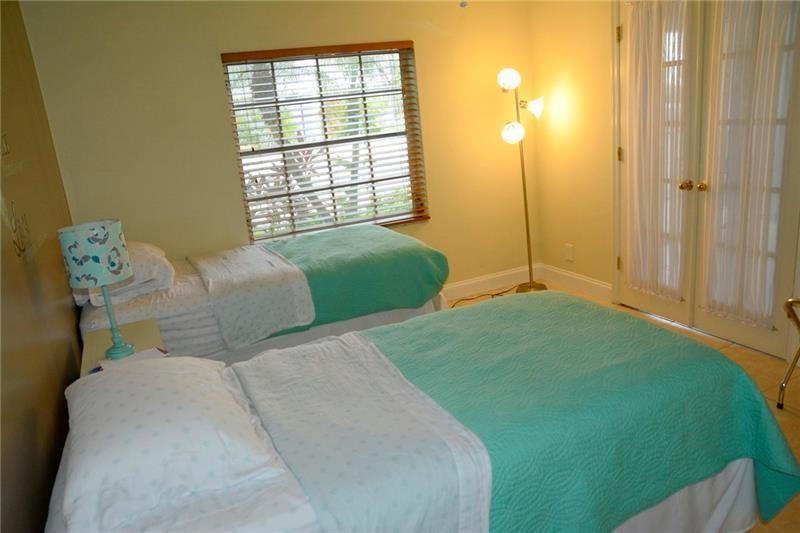 Image 17 of 35 For 6499 Bay Club Dr  2