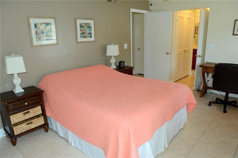 Image 9 of 35 For 6499 Bay Club Dr  2