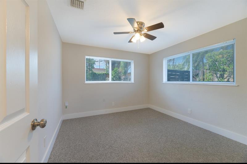 Image 19 of 35 For 361 43rd Ct  