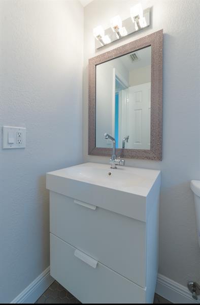 Image 21 of 35 For 361 43rd Ct  