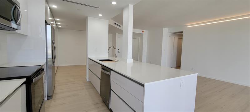 Image 10 of 28 For 19355 Turnberry Way  23f