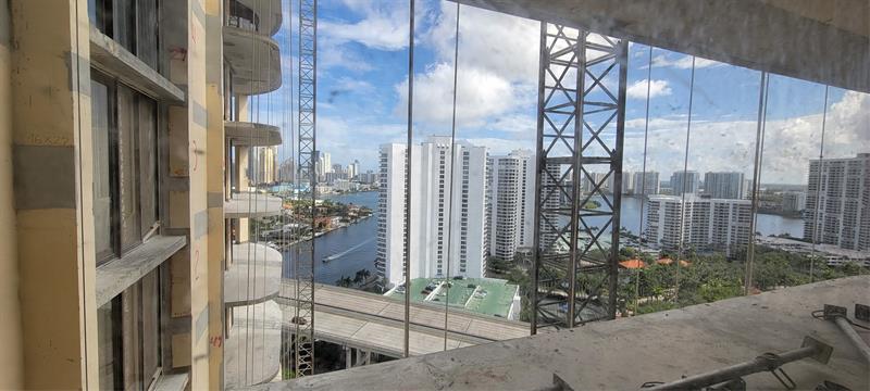 Image 11 of 28 For 19355 Turnberry Way  23f