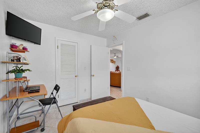 Image 33 of 59 For 6871 Liberty St
