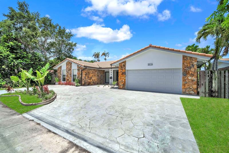 Image 3 of 43 For 18735 18th Ave