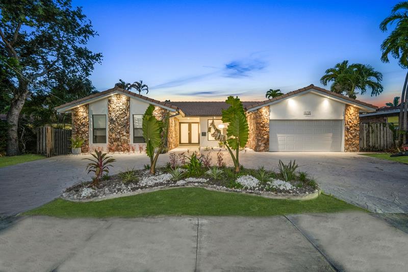 Image 4 of 43 For 18735 18th Ave