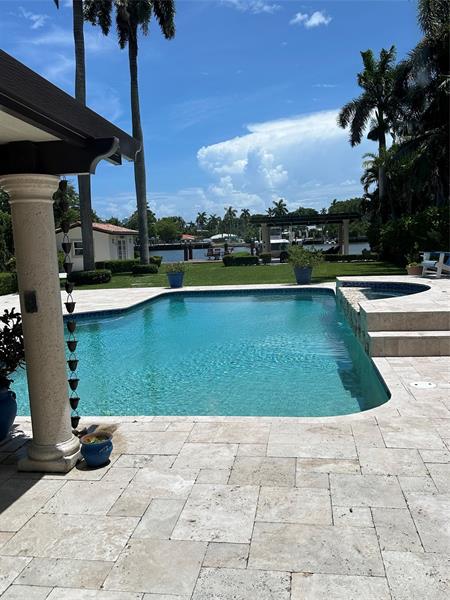 Details for 1100 Northlake Dr, Hollywood, FL 33019