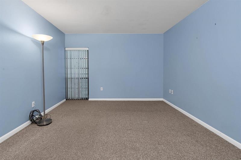 Image 32 of 46 For 7026 Loch Isle Dr