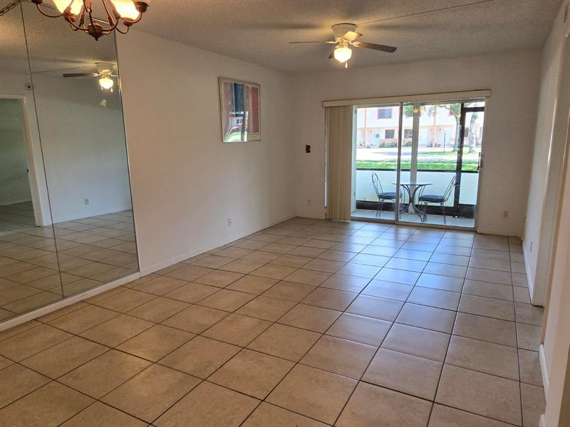 Image 12 of 36 For 4149 90th Ave  103