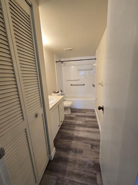 Image 21 of 36 For 4149 90th Ave  103