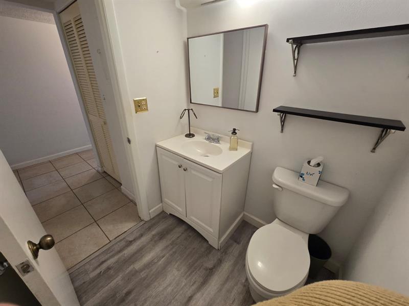 Image 7 of 36 For 4149 90th Ave  103