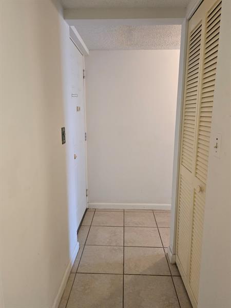 Image 9 of 36 For 4149 90th Ave  103