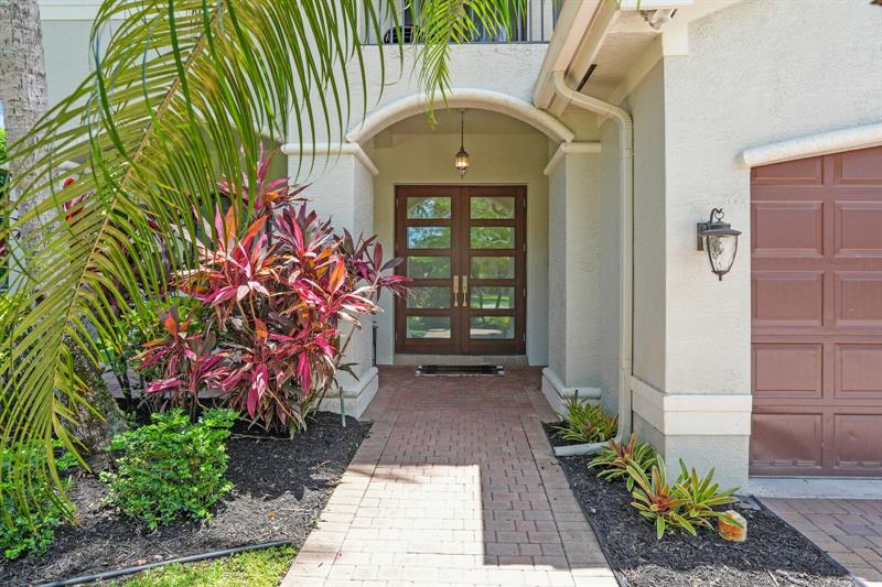Image 4 of 79 For 8829 Woodgrove Ridge Ct
