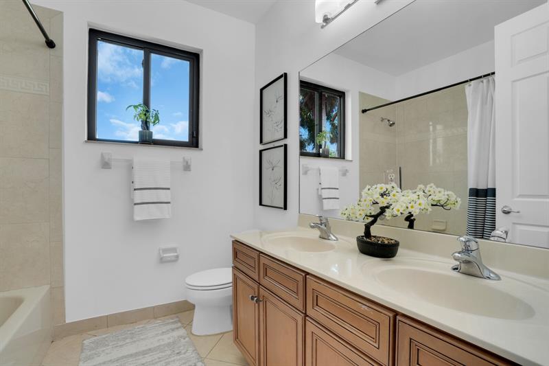 Image 49 of 79 For 8829 Woodgrove Ridge Ct