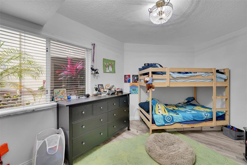 Image 26 of 56 For 9312 9th Pl  