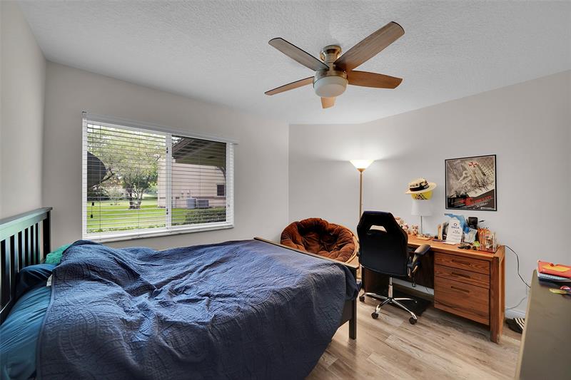 Image 29 of 56 For 9312 9th Pl  